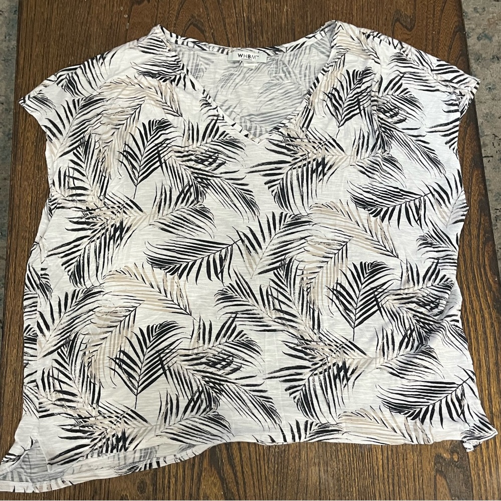 White, Tan, and black leaf v-neck t-shirt, White House black market (XL)